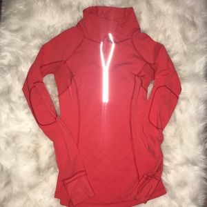 Lululemon Toasty Tech Zipup 🍎